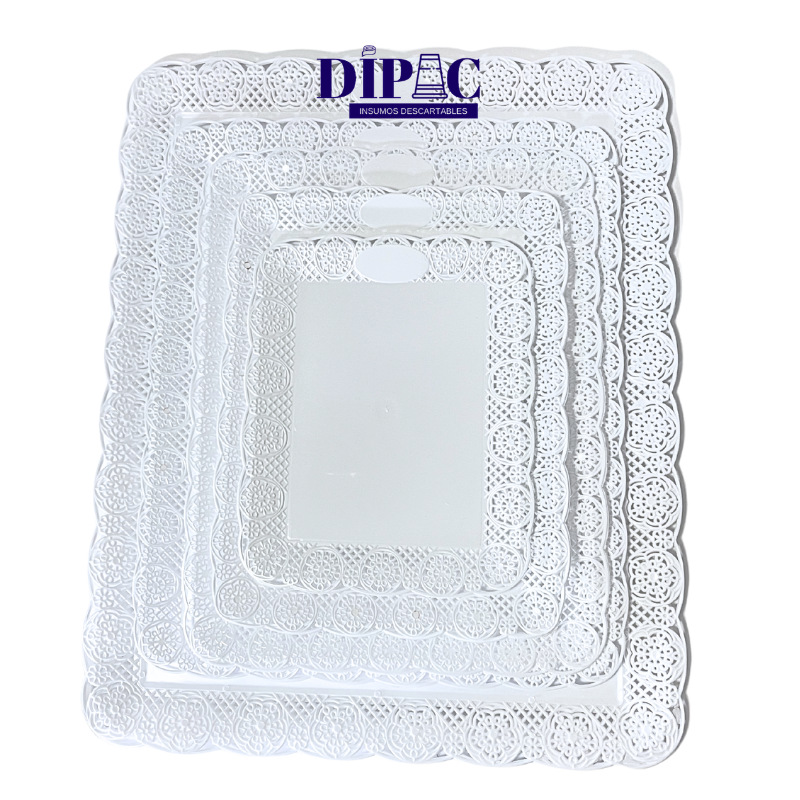 Bandejas Plásticas con Blonda Blanca Rectangulares x 10u